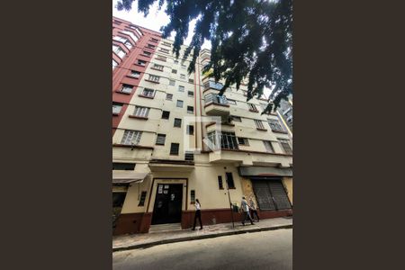 Studio à venda com 28m², 1 quarto e sem vaga Studio à venda com 28m², 1 quarto e sem vagaFachada