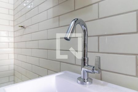 Banheiro de kitnet/studio para alugar com 1 quarto, 30m² em Centro, Campinas