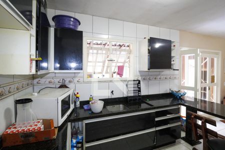 Sala/Cozinha de casa à venda com 2 quartos, 100m² em São José, Canoas