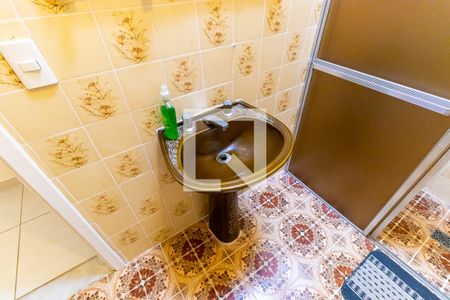 Casa à venda com 410m², 3 quartos e 3 vagasBanheiro social