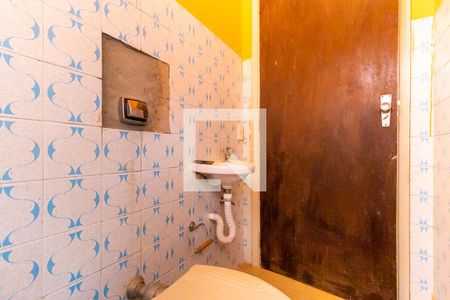 Casa à venda com 410m², 3 quartos e 3 vagasBanheiro de serviço