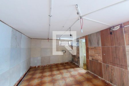 Casa à venda com 115m², 2 quartos e 2 vagasPorao 