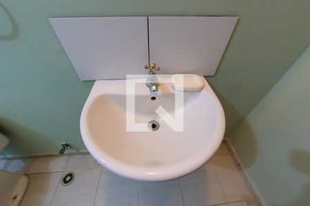 Casa à venda com 115m², 2 quartos e 2 vagasBanheiro