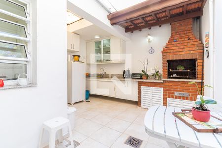 Casa à venda com 128m², 3 quartos e 2 vagasVaranda Gourmet