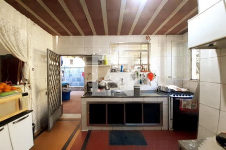 Casa à venda com 400m², 6 quartos e 2 vagas Casa à venda com 400m², 6 quartos e 2 vagasCozinha 2