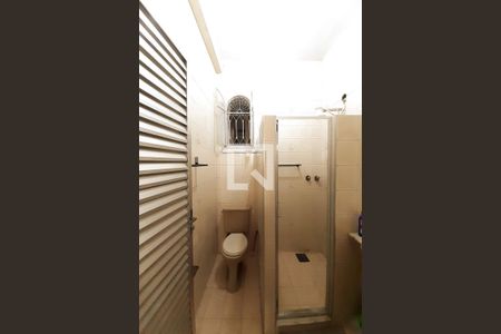 Casa à venda com 400m², 6 quartos e 2 vagas Casa à venda com 400m², 6 quartos e 2 vagasBanheiro 1