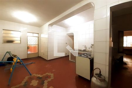 Casa à venda com 400m², 6 quartos e 2 vagas Casa à venda com 400m², 6 quartos e 2 vagasCozinha 1