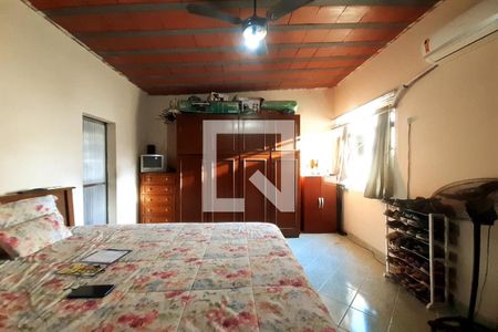 Casa à venda com 400m², 6 quartos e 2 vagas Casa à venda com 400m², 6 quartos e 2 vagasQuarto 3 - Suíte