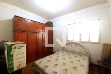 Casa à venda com 400m², 6 quartos e 2 vagas Casa à venda com 400m², 6 quartos e 2 vagasQuarto 5