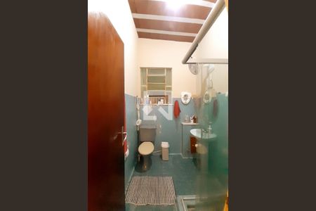 Casa à venda com 400m², 6 quartos e 2 vagas Casa à venda com 400m², 6 quartos e 2 vagasBanheiro 2