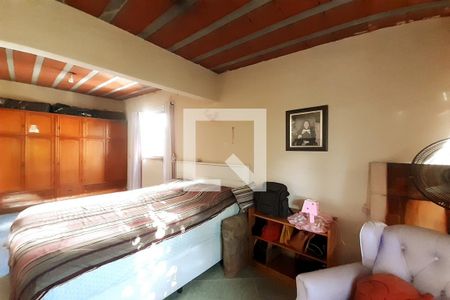 Casa à venda com 400m², 6 quartos e 2 vagas Casa à venda com 400m², 6 quartos e 2 vagasQuarto 2