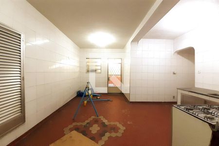 Casa à venda com 400m², 6 quartos e 2 vagas Casa à venda com 400m², 6 quartos e 2 vagasCozinha 1