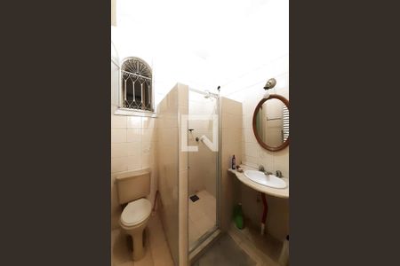 Casa à venda com 400m², 6 quartos e 2 vagas Casa à venda com 400m², 6 quartos e 2 vagasBanheiro 1