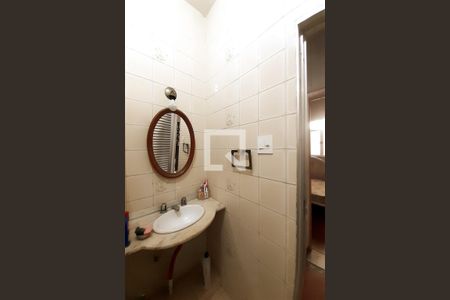 Casa à venda com 400m², 6 quartos e 2 vagas Casa à venda com 400m², 6 quartos e 2 vagasBanheiro 1