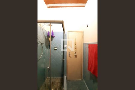 Casa à venda com 400m², 6 quartos e 2 vagas Casa à venda com 400m², 6 quartos e 2 vagasBanheiro 2