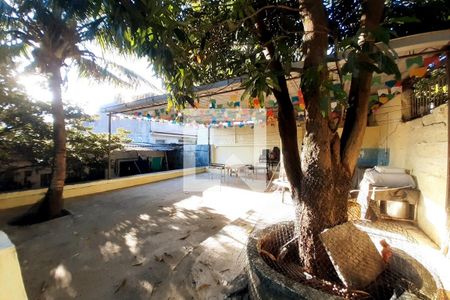 Casa à venda com 400m², 6 quartos e 2 vagas Casa à venda com 400m², 6 quartos e 2 vagasQuintal