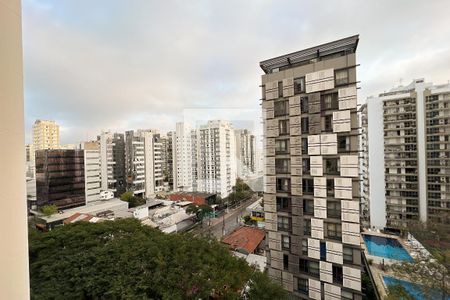 Apartamento à venda com 215m², 4 quartos e 3 vagasVista