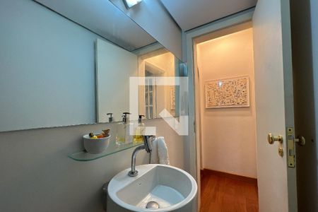 Apartamento à venda com 215m², 4 quartos e 3 vagasLavabo