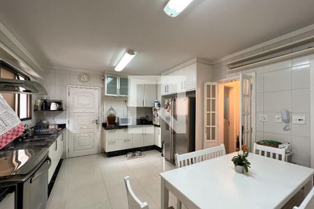 Apartamento à venda com 215m², 4 quartos e 3 vagasCozinha