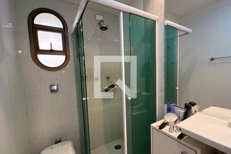 Apartamento à venda com 215m², 4 quartos e 3 vagasBanheiro da Suíte 1