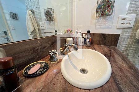 Apartamento à venda com 215m², 4 quartos e 3 vagasBanheiro da Suíte 3