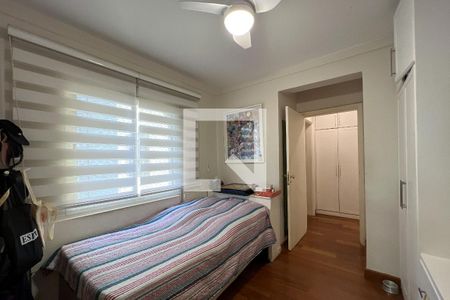 Apartamento à venda com 215m², 4 quartos e 3 vagasSuíte 2