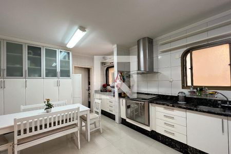 Apartamento à venda com 215m², 4 quartos e 3 vagasCozinha