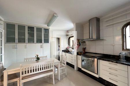 Apartamento à venda com 215m², 4 quartos e 3 vagasCozinha