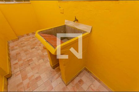 Área de Serviço de casa para alugar com 2 quartos, 100m² em Parque Císper, São Paulo
