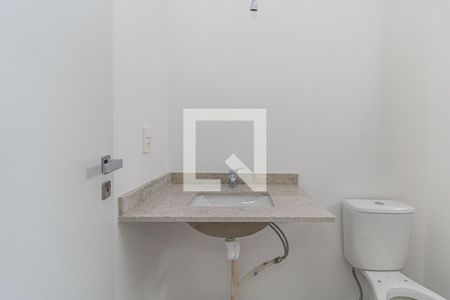 Banheiro da Suíte de apartamento à venda com 3 quartos, 66m² em Jardim Lindóia, Porto Alegre