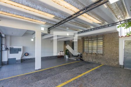 Garagem de casa à venda com 3 quartos, 167m² em Vila Cordeiro, São Paulo