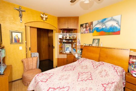 Casa à venda com 340m², 5 quartos e 3 vagasSuíte 1