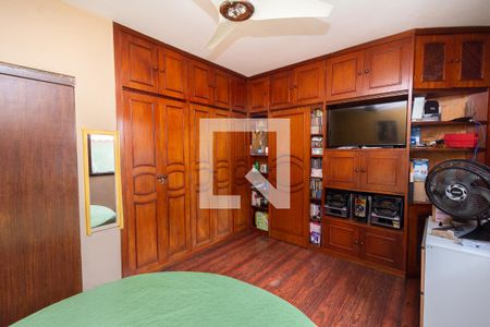 Casa à venda com 340m², 5 quartos e 3 vagasSuíte 2