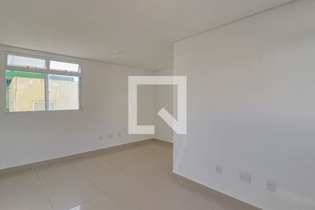 Sala de apartamento para alugar com 3 quartos, 80m² em Santa Efigênia, Belo Horizonte