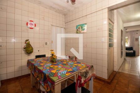 Casa à venda com 99m², 2 quartos e 1 vaga Casa à venda com 99m², 2 quartos e 1 vagaCozinha