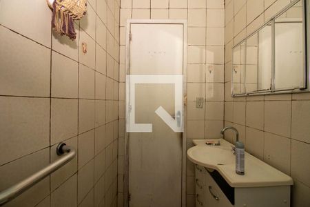 Casa à venda com 99m², 2 quartos e 1 vaga Casa à venda com 99m², 2 quartos e 1 vagaBanheiro