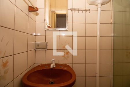 Casa à venda com 99m², 2 quartos e 1 vaga Casa à venda com 99m², 2 quartos e 1 vagaBanheiro de Serviço