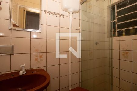 Casa à venda com 99m², 2 quartos e 1 vaga Casa à venda com 99m², 2 quartos e 1 vagaBanheiro de Serviço