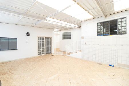 Casa à venda com 150m², 3 quartos e 5 vagasVaranda
