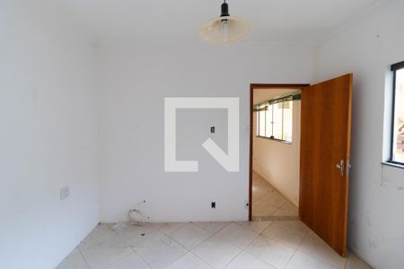 Casa à venda com 150m², 3 quartos e 5 vagasSuíte da  Edícula 01