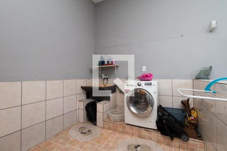 Casa à venda com 260m², 3 quartos e 2 vagasÁrea de Serviço