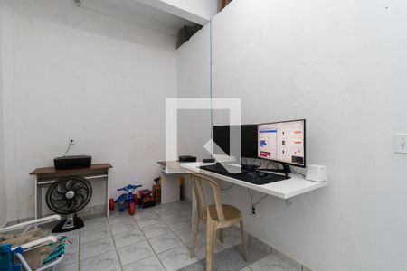 Casa à venda com 260m², 3 quartos e 2 vagasEscritório