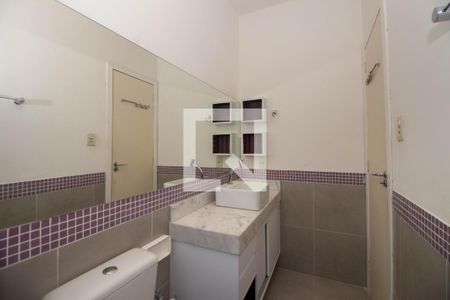 Apartamento à venda com 55m², 2 quartos e sem vaga Apartamento à venda com 55m², 2 quartos e sem vagaBanheiro