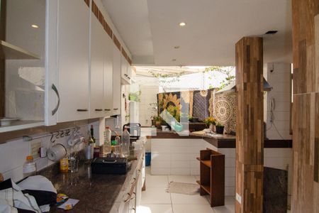 Apartamento à venda com 82m², 2 quartos e sem vagaCozinha