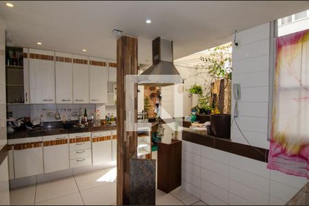 Apartamento à venda com 82m², 2 quartos e sem vagaCozinha