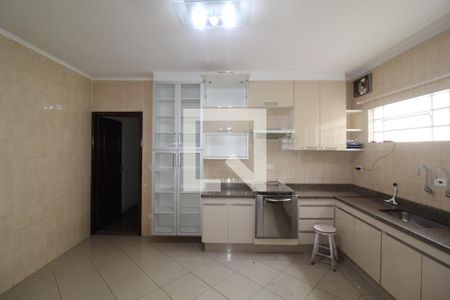 Casa à venda com 165m², 3 quartos e 2 vagasCozinha