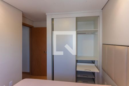 Apartamento para alugar com 43m², 2 quartos e 1 vagaQuarto 1 - Armários