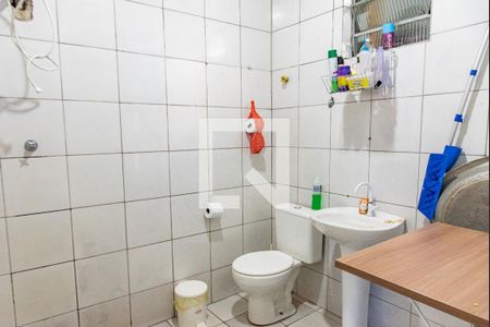 Casa à venda com 340m², 4 quartos e 1 vagaBanheiro 2