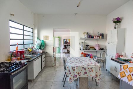 Casa à venda com 340m², 4 quartos e 1 vagaCozinha
