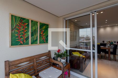 Sacada  de apartamento à venda com 3 quartos, 69m² em Vila Firmiano Pinto, São Paulo